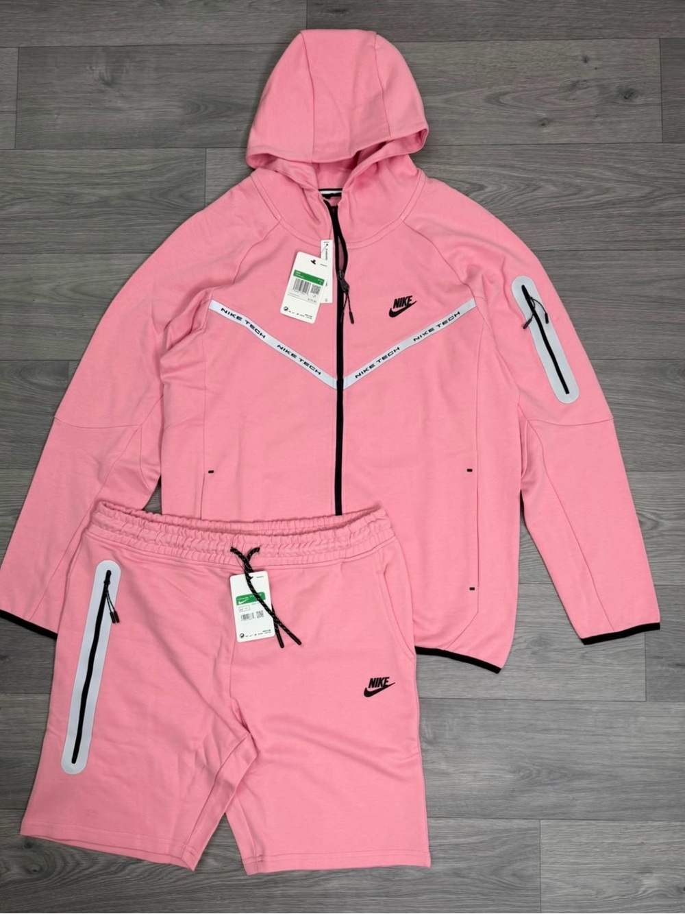 Nike Tech Reflective Hoodie & Short Set Pink